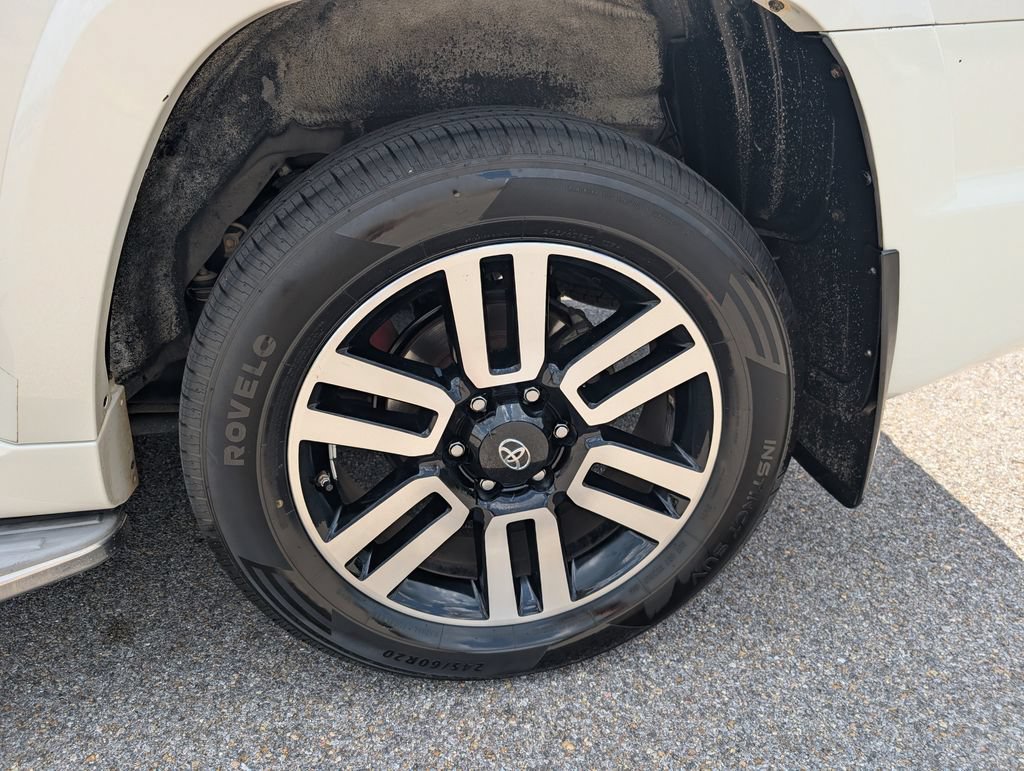 Used 2014 Toyota 4Runner Limited RWD image 31
