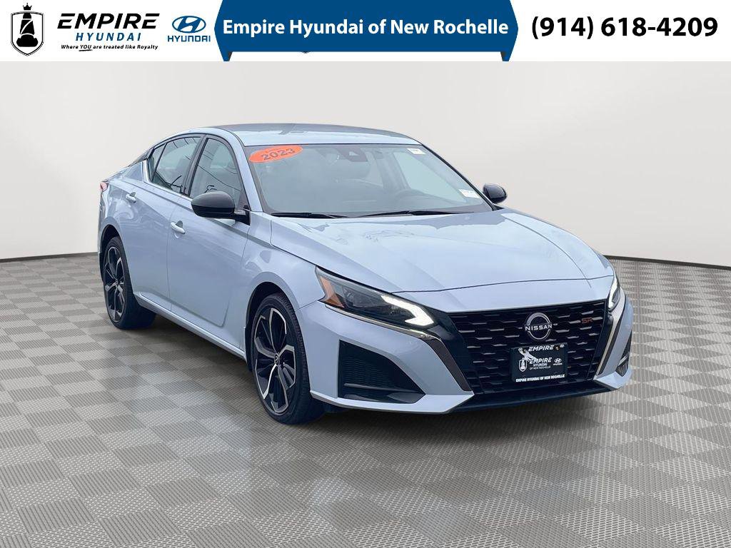 Used 2023 Nissan Altima 2.5 SR video 1