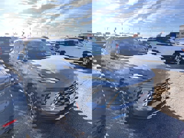 Certified 2025 Buick Envision Preferred