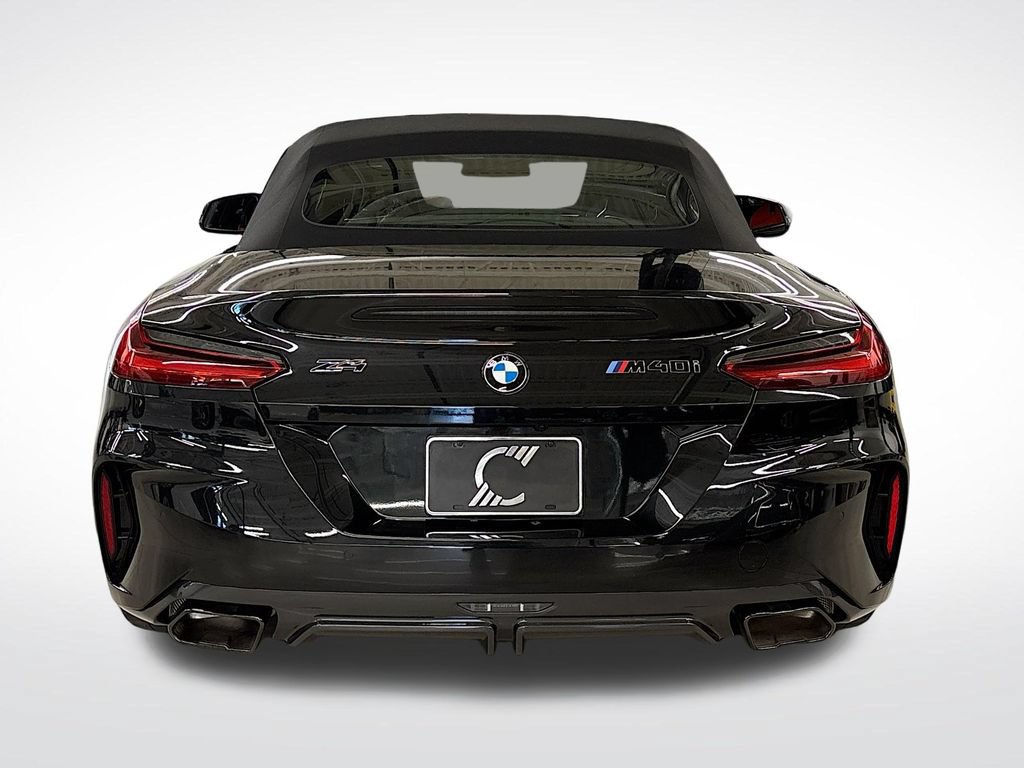 Used 2025 BMW Z4 M40i w/ Edition RWD image 4