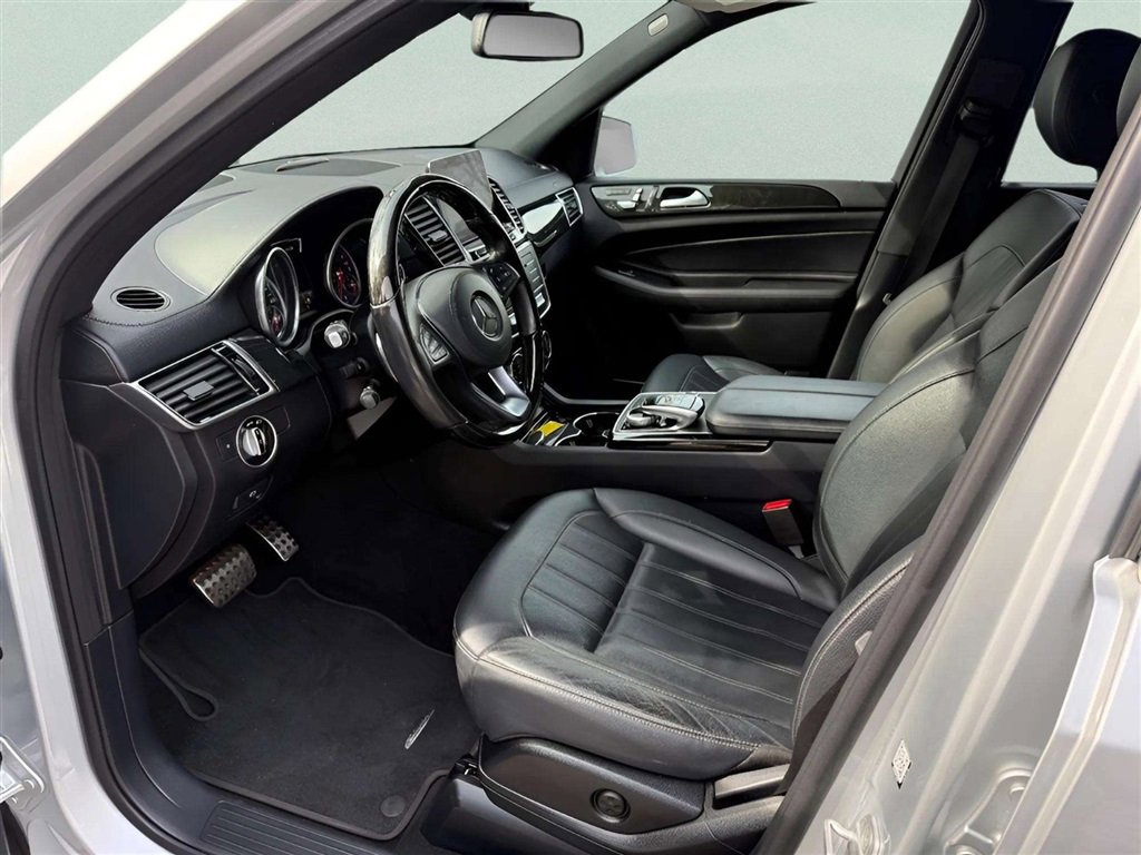 Used 2017 Mercedes-Benz GLS 450 4MATIC w/ Premium Package image 10