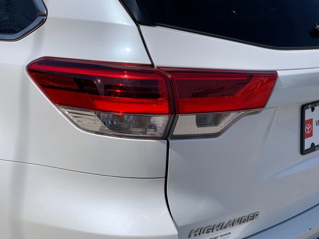 Used 2018 Toyota Highlander Limited image 37