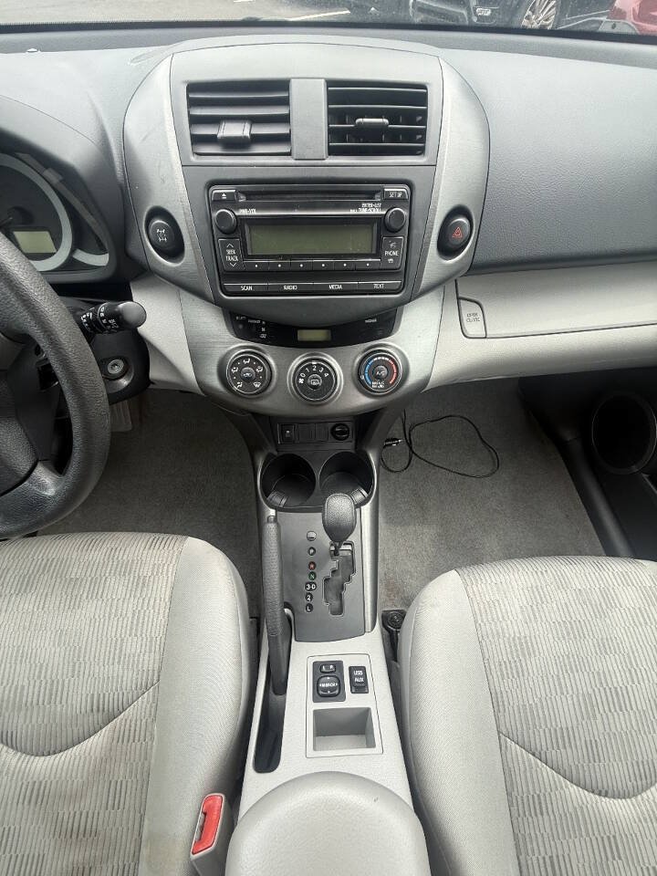 Used 2012 Toyota RAV4 4WD w/ Value Pkg image 17