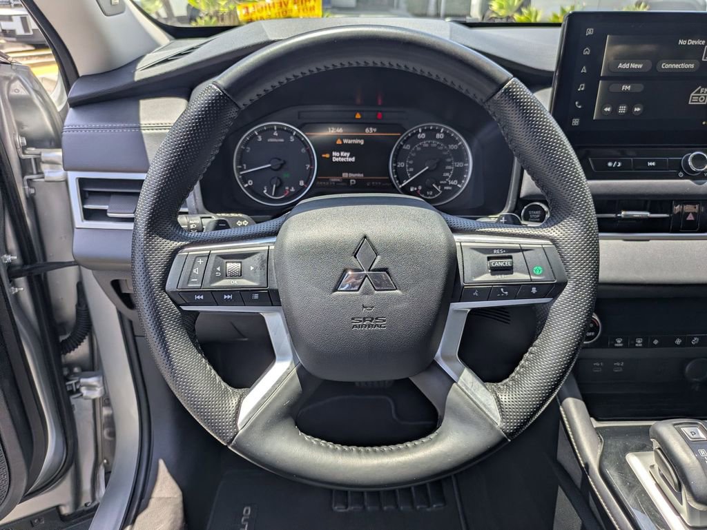 Used 2025 Mitsubishi Outlander SE AWD/4WD image 18
