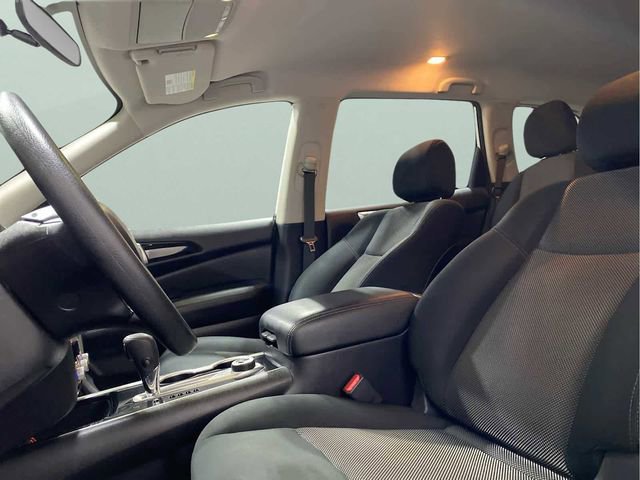 Used 2018 Nissan Pathfinder S image 21