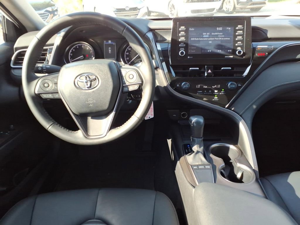 Used 2023 Toyota Camry SE FWD image 13