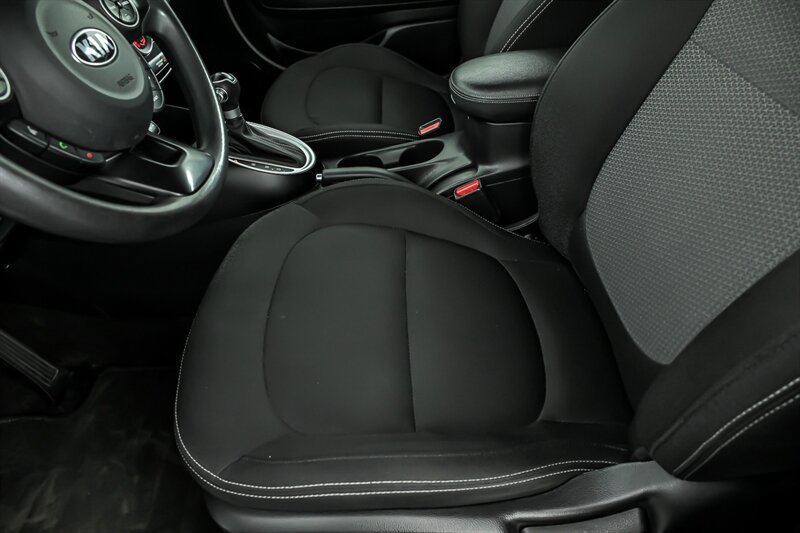 Used 2017 Kia Soul + FWD image 15
