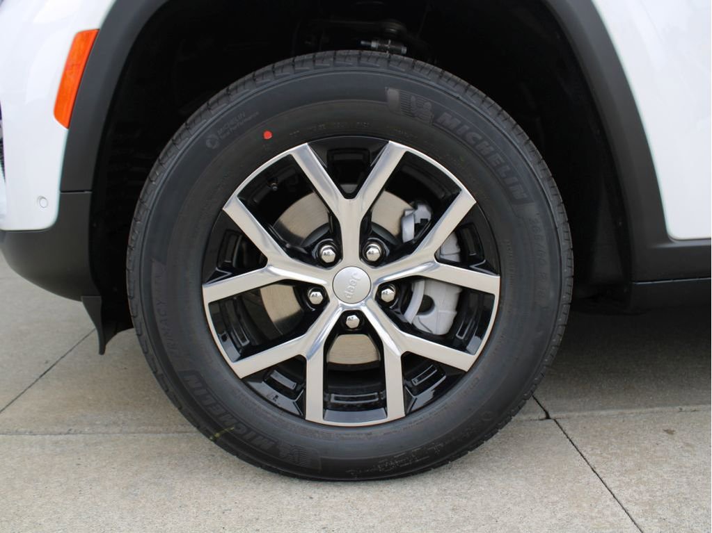 New 2025 Jeep Grand Cherokee Limited w/ Luxury Tech Group II image 38
