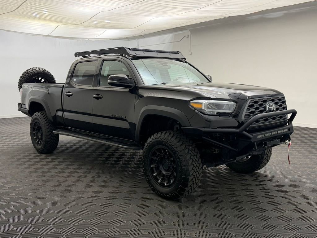 Used 2023 Toyota Tacoma TRD Off-Road w/ Technology Package AWD/4WD image 7