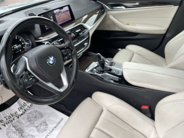 Used 2019 BMW 530i w/ Convenience Package RWD image 18