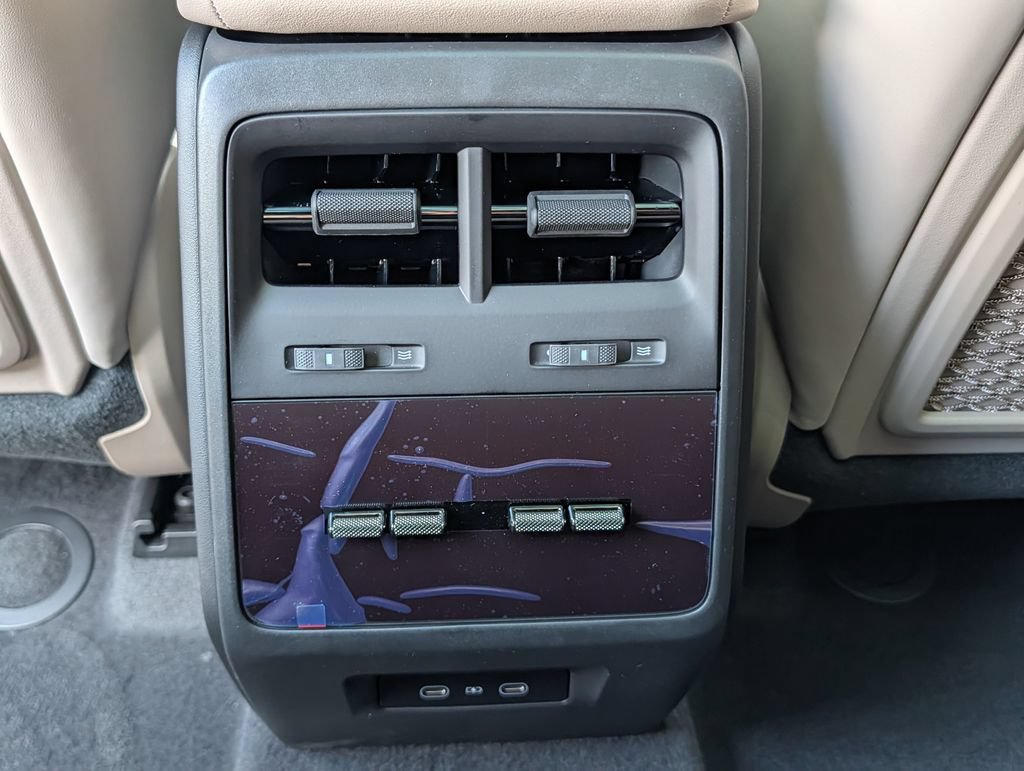 New 2026 Porsche Macan Electric RWD image 30