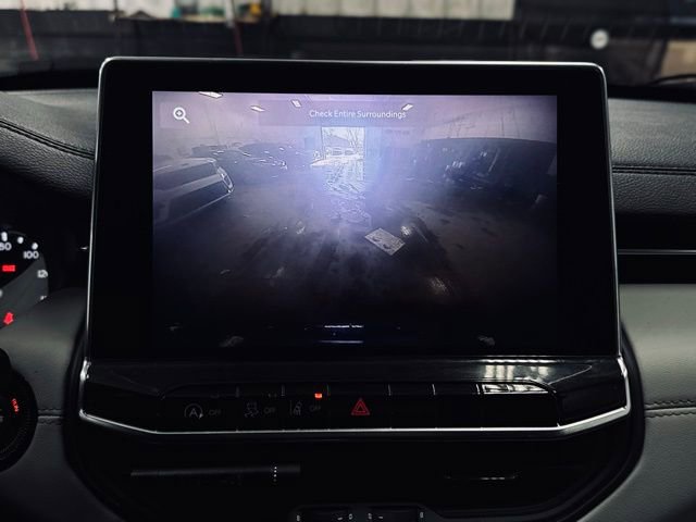 Used 2022 Jeep Compass Limited image 33