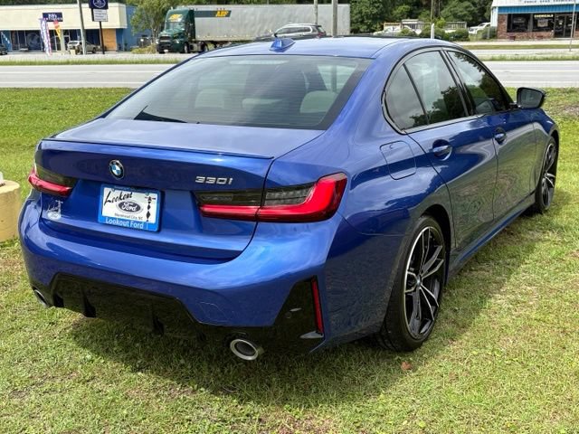 Used 2024 BMW 330i Sedan w/ M Sport Package RWD image 5