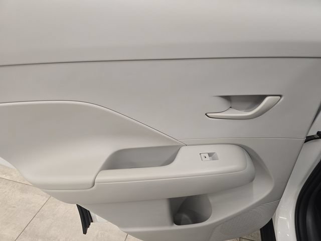 Used 2025 Hyundai Kona SEL AWD/4WD image 17