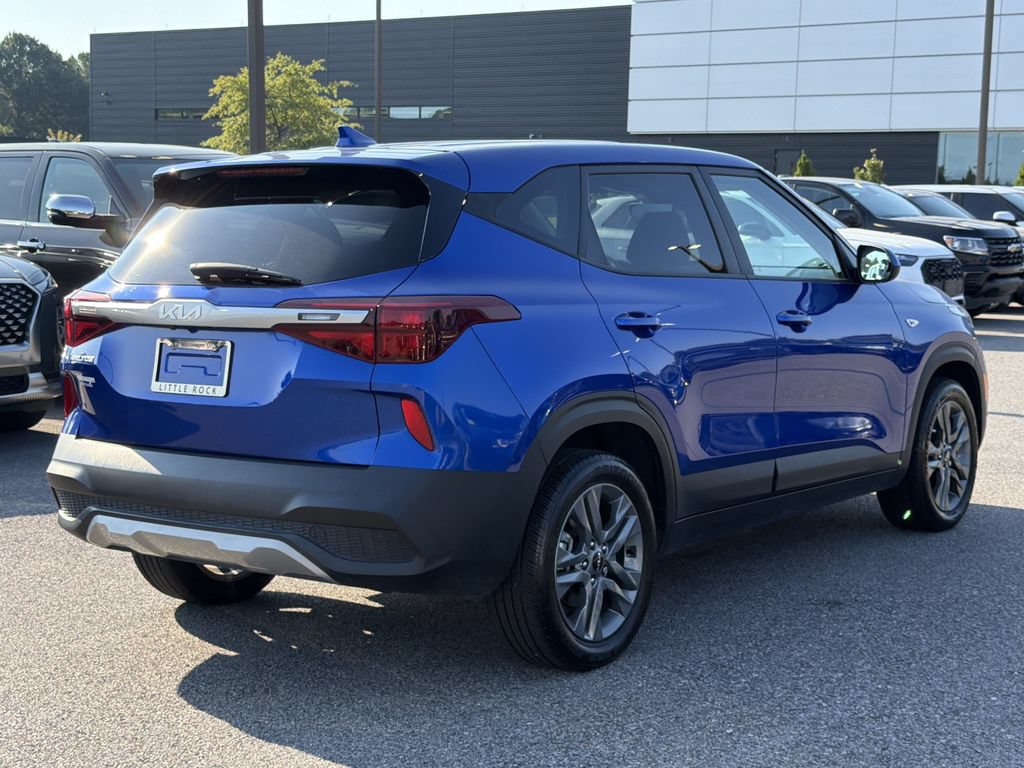 Used 2023 Kia Seltos LX AWD/4WD image 5