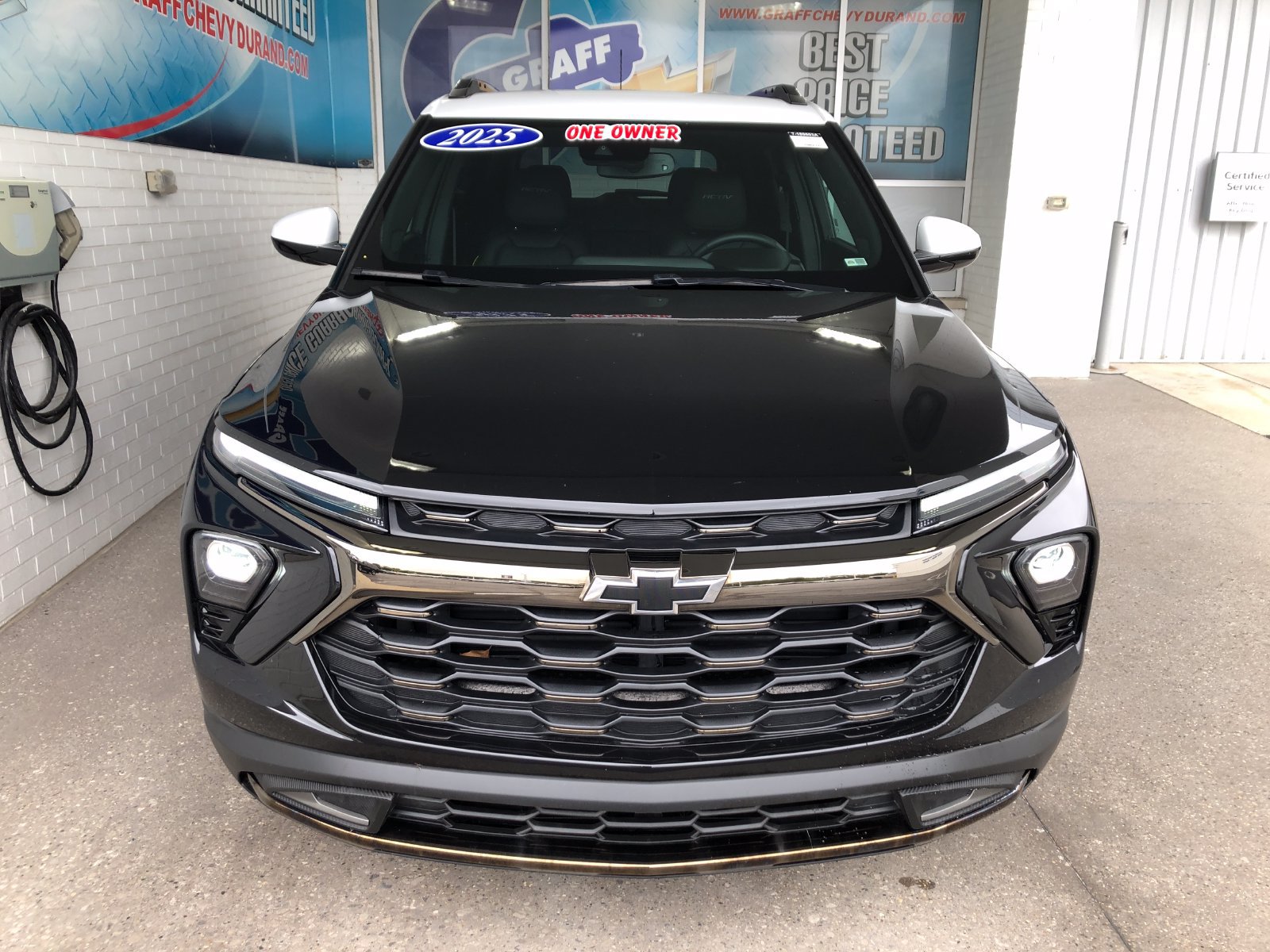 Used 2025 Chevrolet TrailBlazer ACTIV w/ Convenience Package FWD image 2