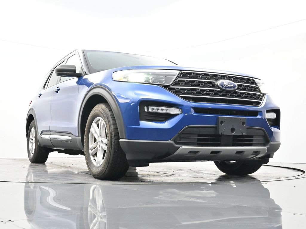 Used 2023 Ford Explorer XLT w/ Equipment Group 202A image 33