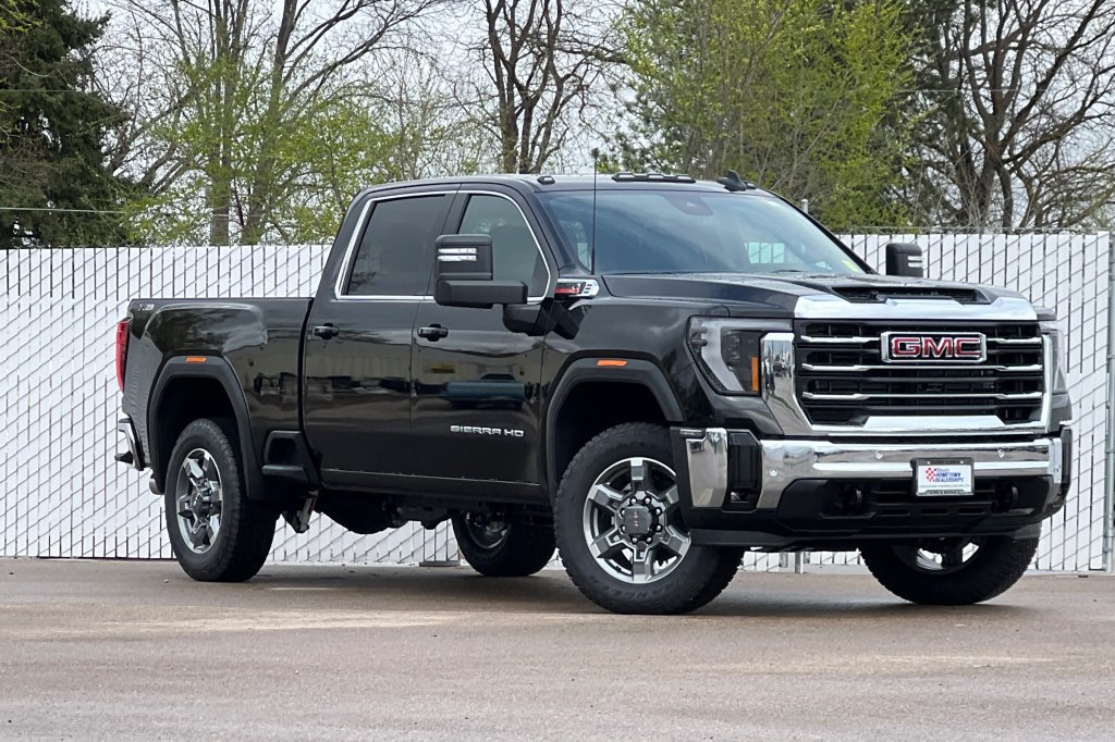 New 2026 GMC Sierra 2500 SLE AWD/4WD image 2