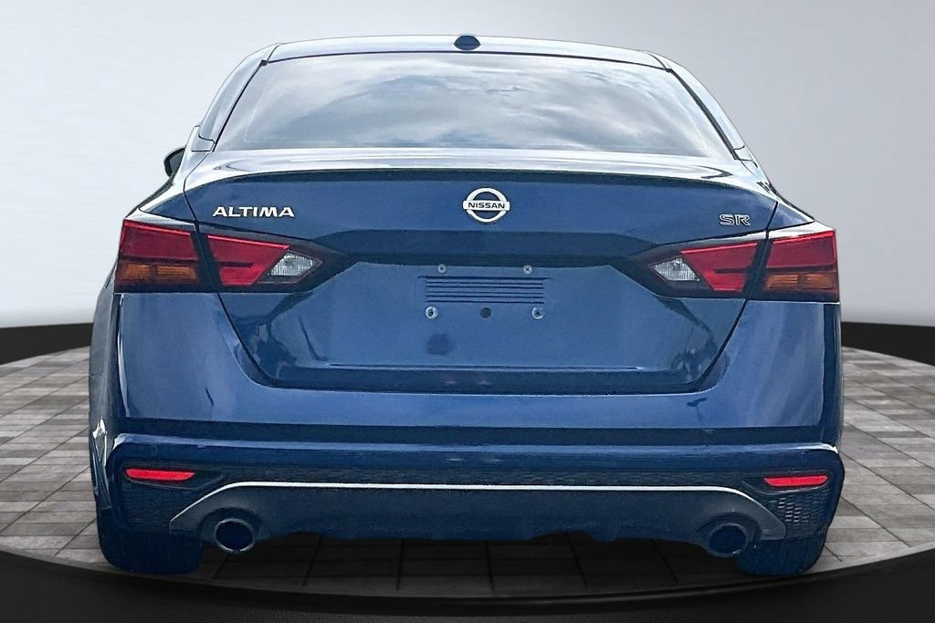Used 2020 Nissan Altima 2.5 SR w/ Premium Package FWD image 4