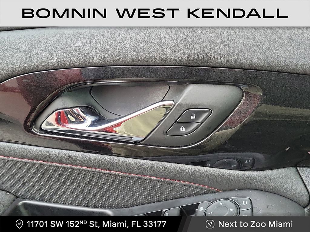Used 2023 Chevrolet Traverse RS image 31