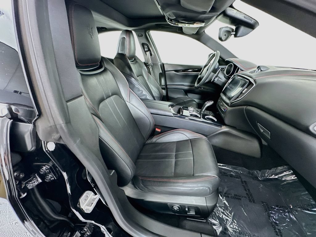 Used 2019 Maserati Ghibli GranSport RWD image 30