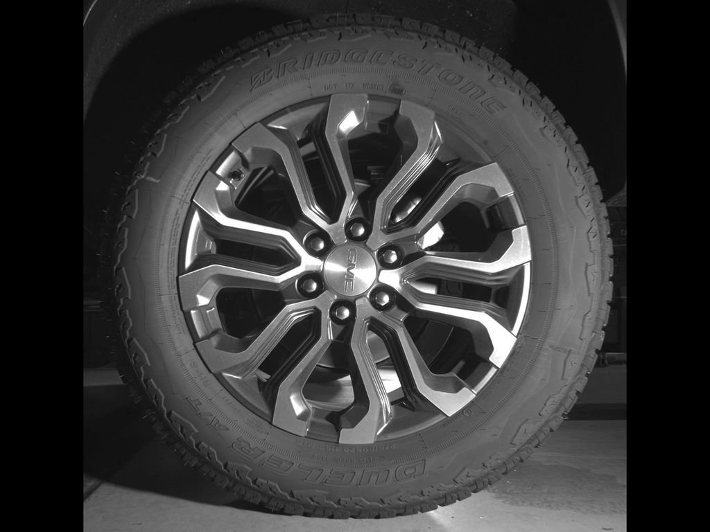 New 2026 GMC Canyon Denali w/ LPO, Black Badging Package AWD/4WD image 13