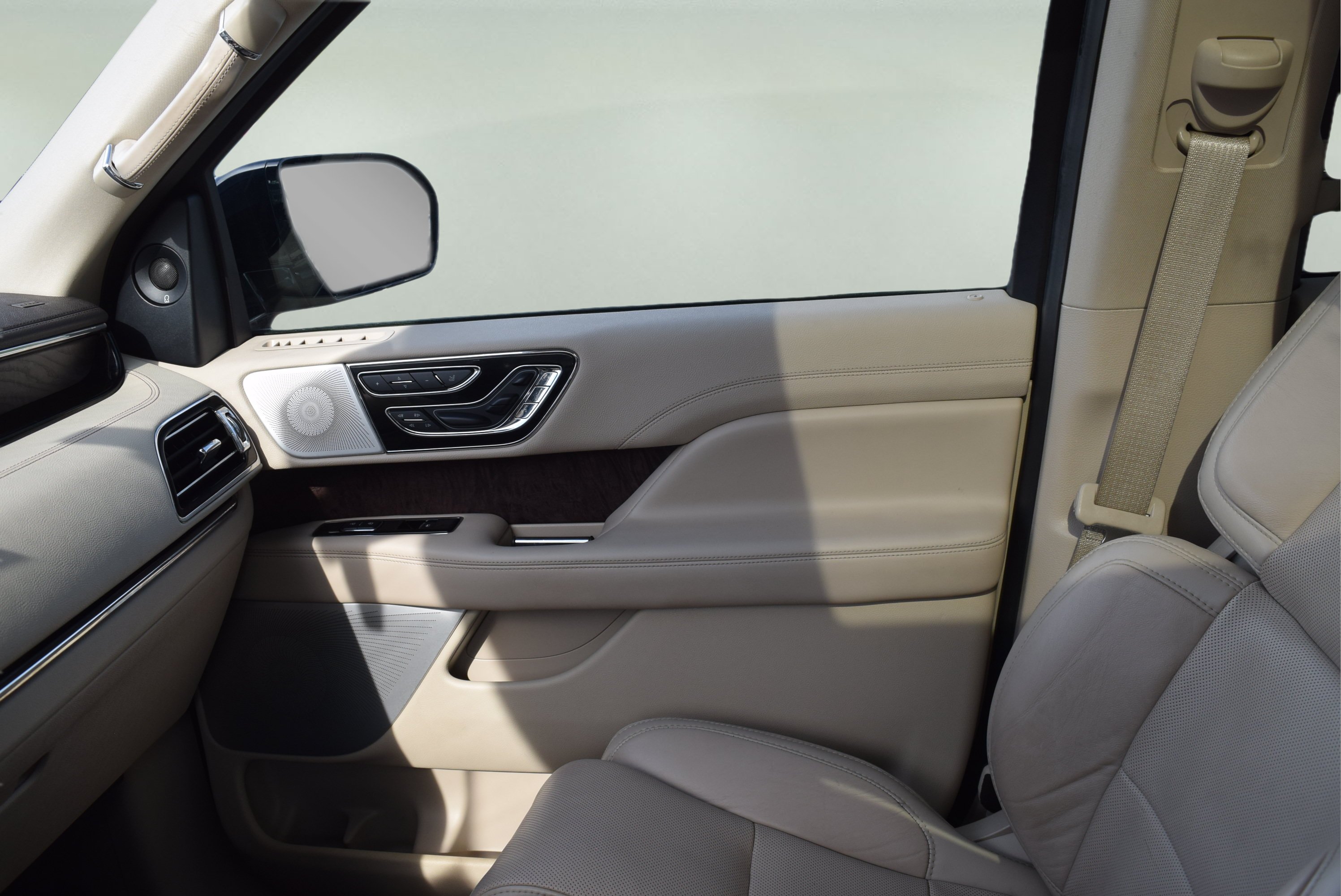 Used 2020 Lincoln Navigator Reserve w/ Luxury Package AWD/4WD image 19
