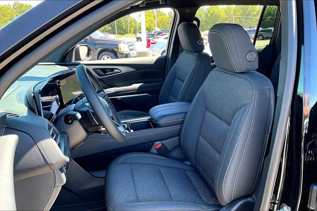 New 2027 Chevrolet Traverse LT w/ Driver Confidence Package FWD image 9