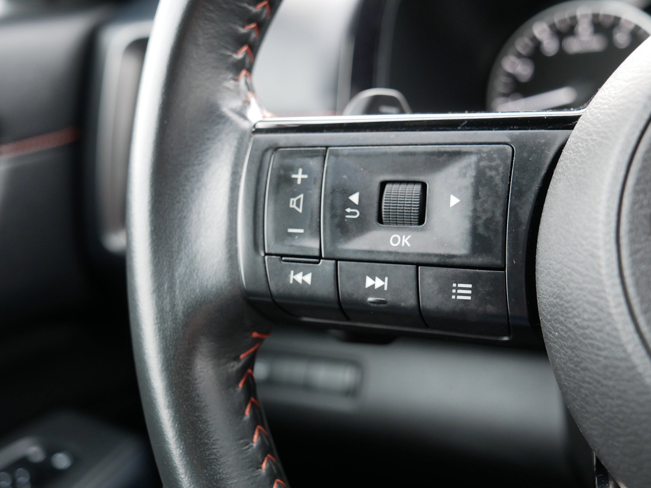 Certified 2023 Nissan Pathfinder Rock Creek image 28