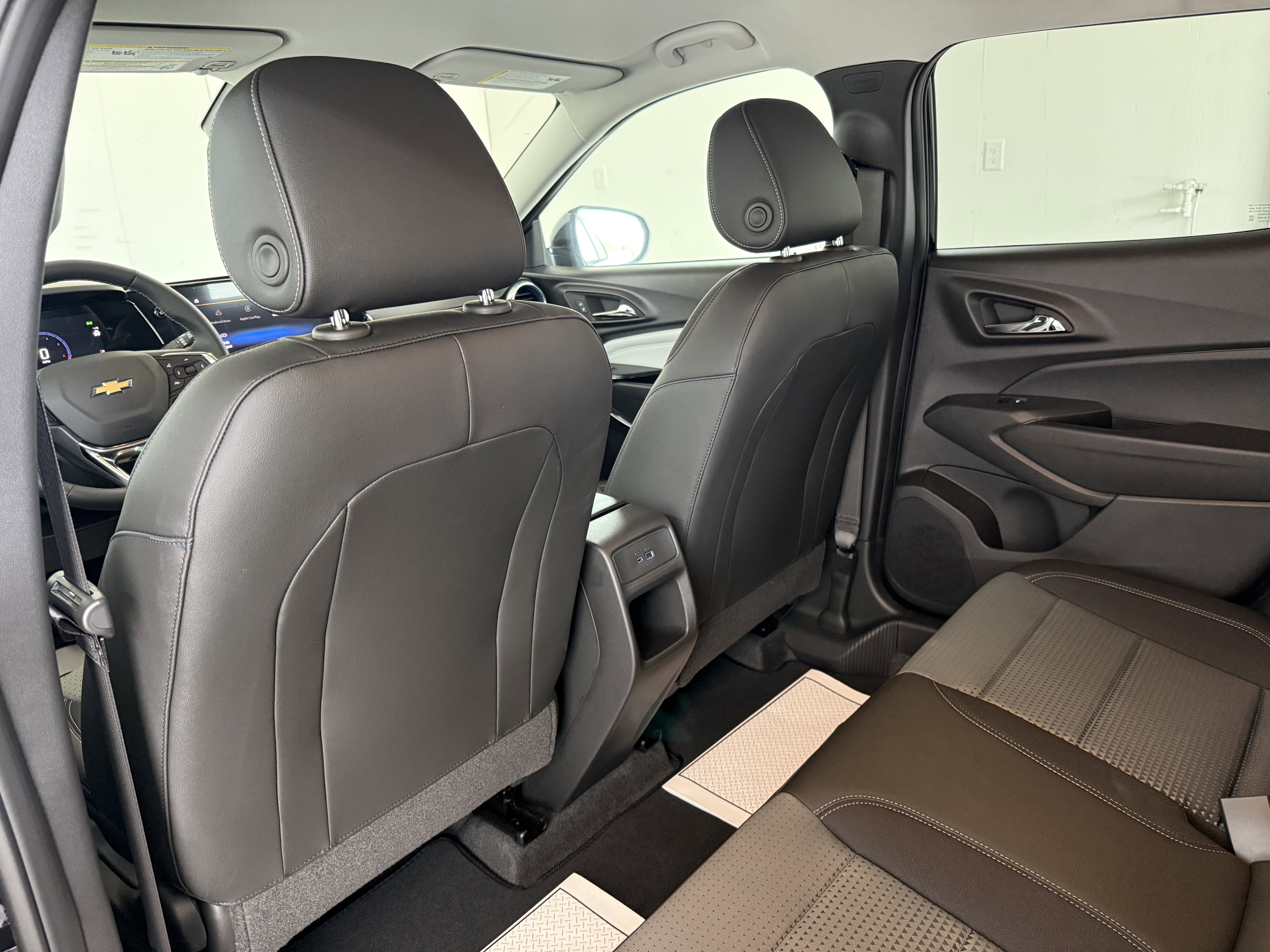 New 2026 Chevrolet Trax LT w/ LT Convenience Package image 35