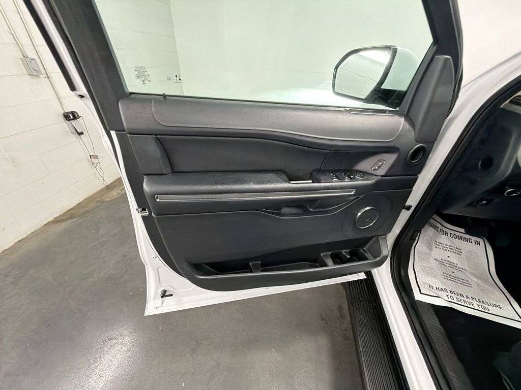 Used 2024 Ford Expedition XLT RWD image 22
