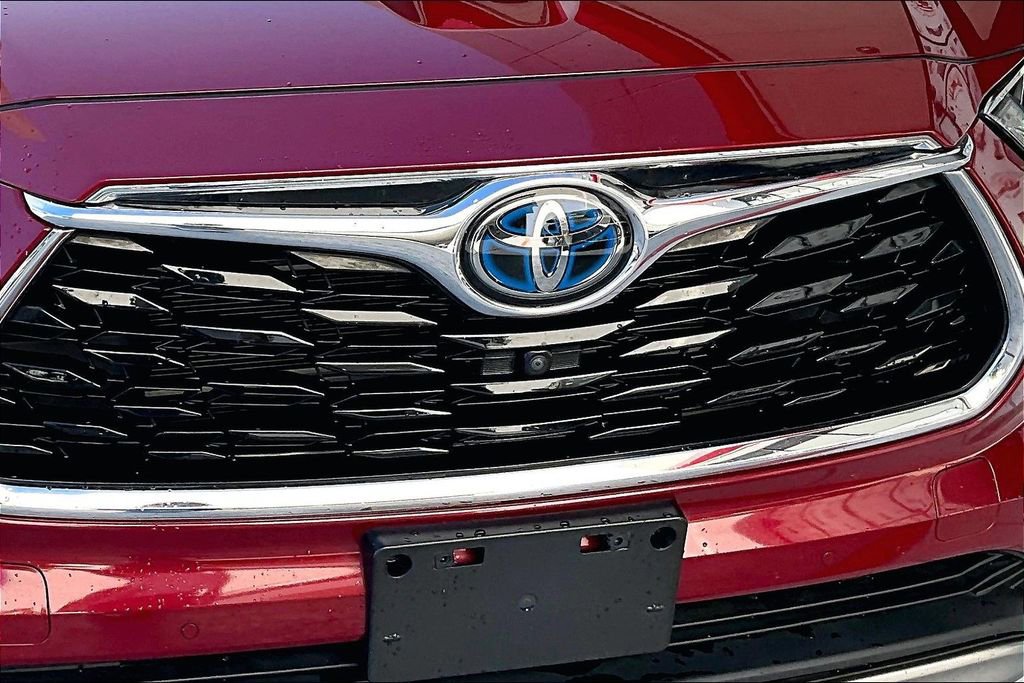 Used 2021 Toyota Highlander Platinum AWD/4WD image 36