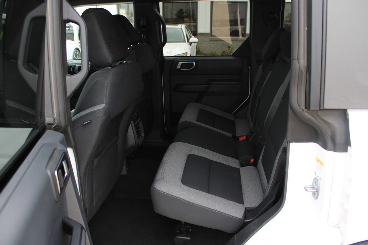 Used 2025 Ford Bronco Big Bend image 10