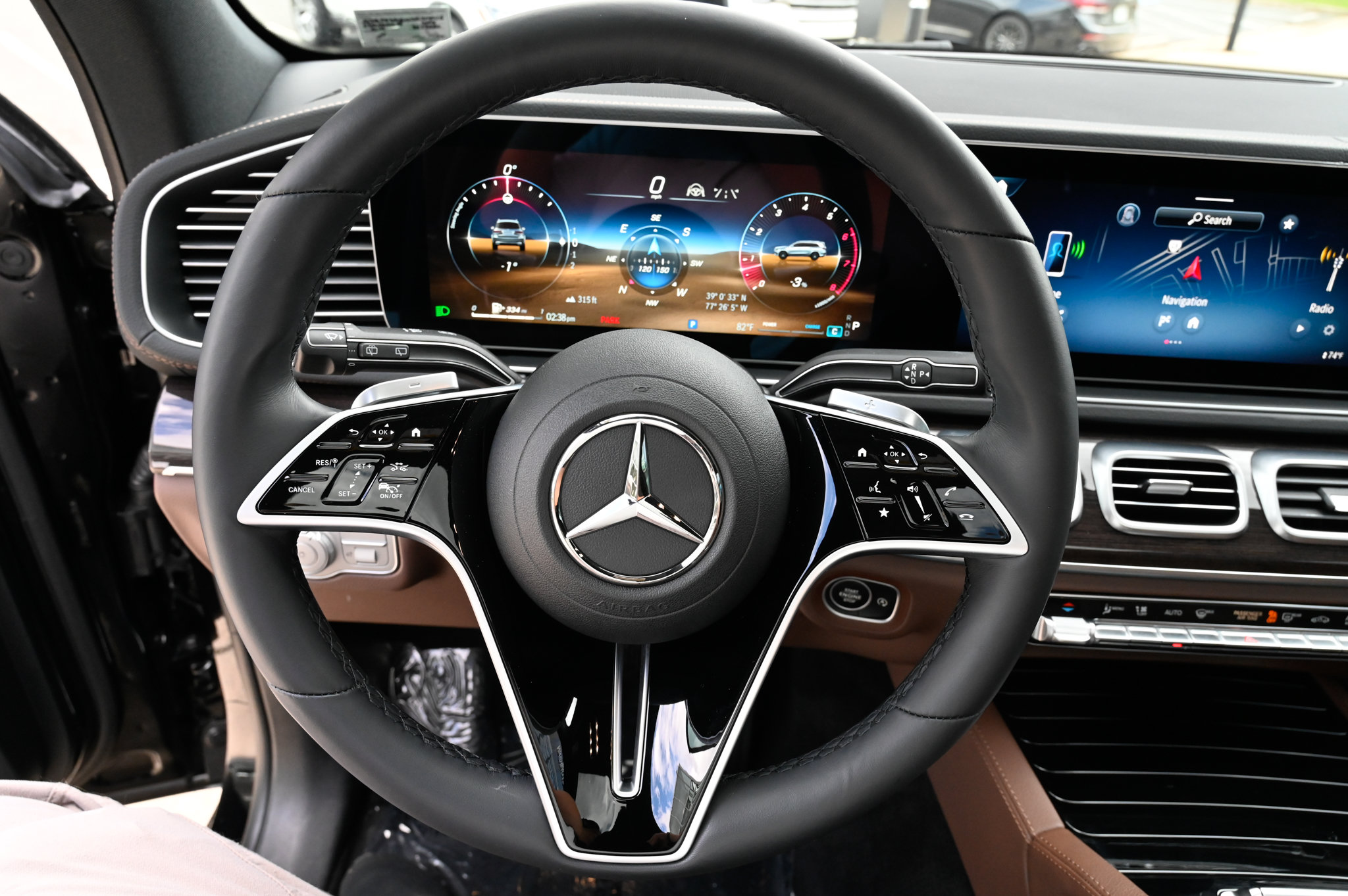 Used 2025 Mercedes-Benz GLS 450 4MATIC image 23