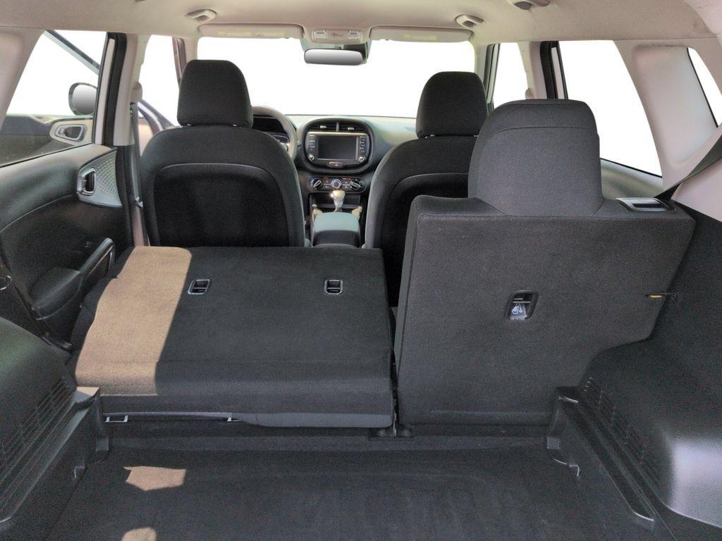 Used 2024 Kia Soul LX w/ Option Group 015 FWD image 23