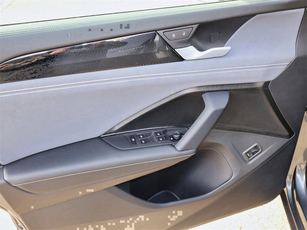 New 2026 Volkswagen Tiguan SE image 15