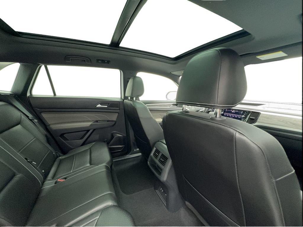 Used 2023 Volkswagen Atlas Cross Sport SE w/ Panoramic Sunroof Package FWD image 29