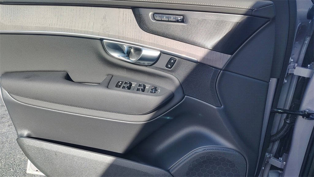 New 2026 Volvo XC90 B6 Ultra image 8