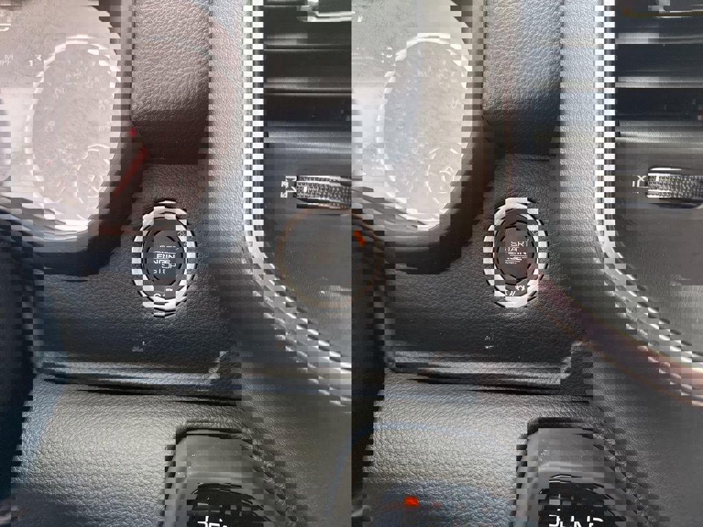 New 2026 RAM 1500 4x4 Crew Cab image 16