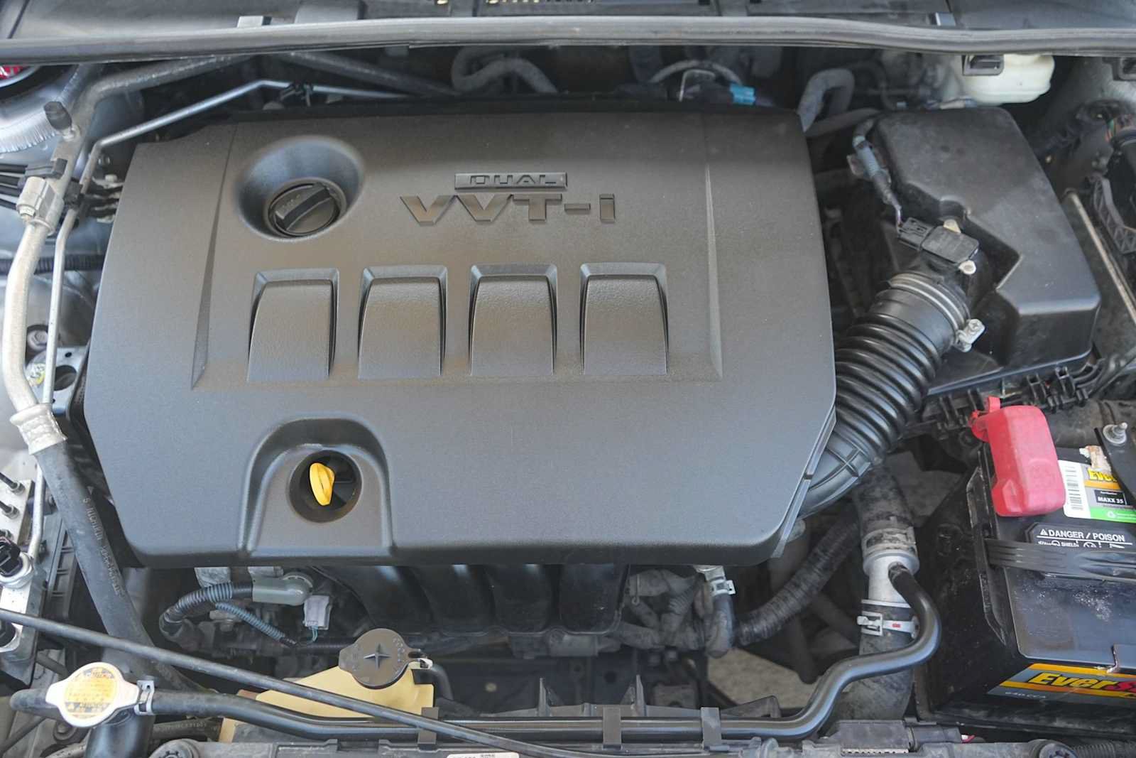 Used 2014 Toyota Corolla LE FWD image 9