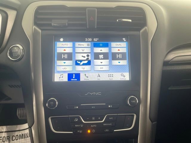 Used 2019 Ford Fusion SE image 40