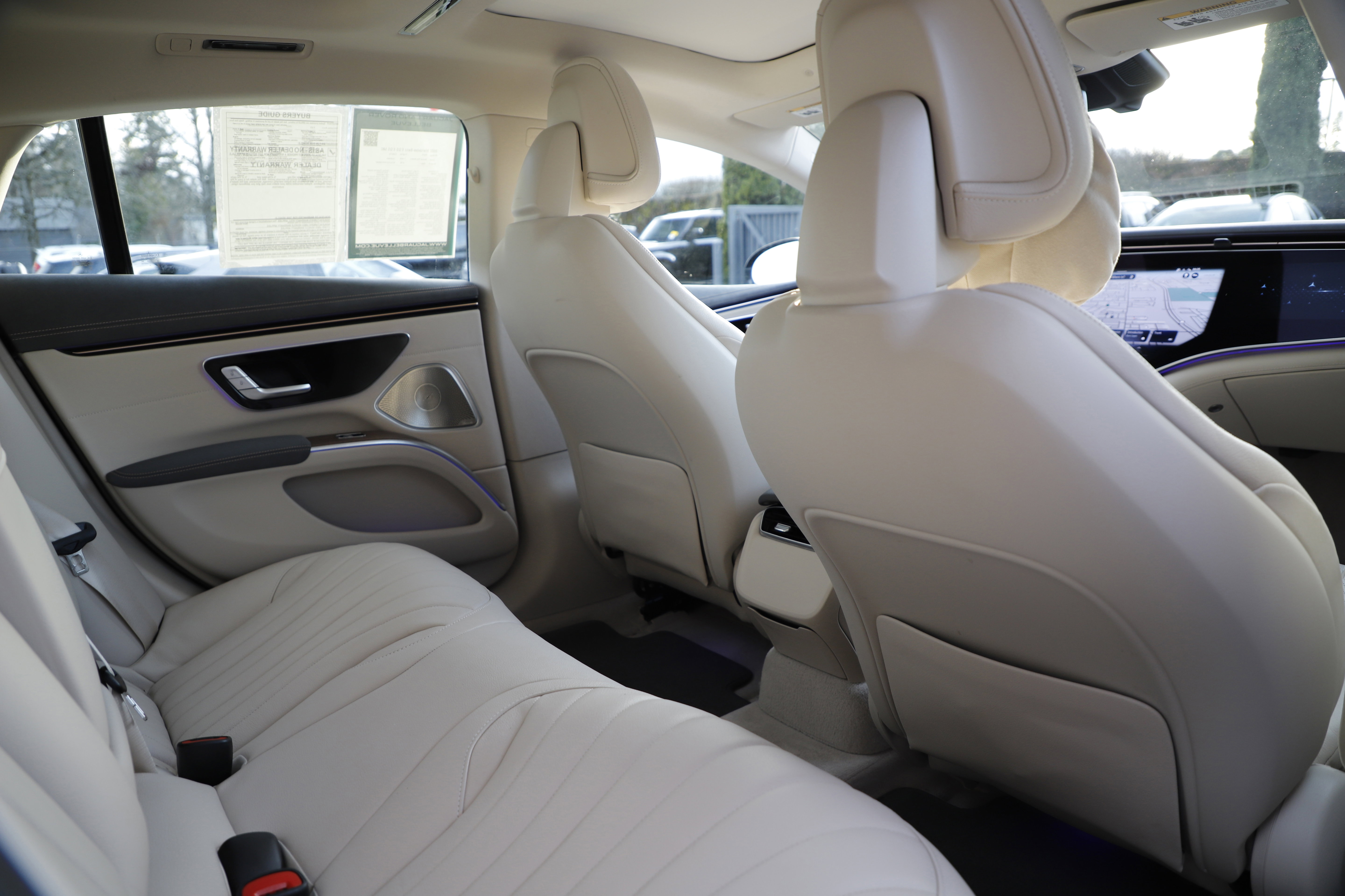 Used 2022 Mercedes-Benz EQS 580 4MATIC Sedan image 11