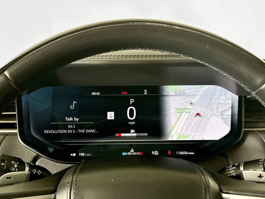 Used 2023 Land Rover Range Rover SE image 10