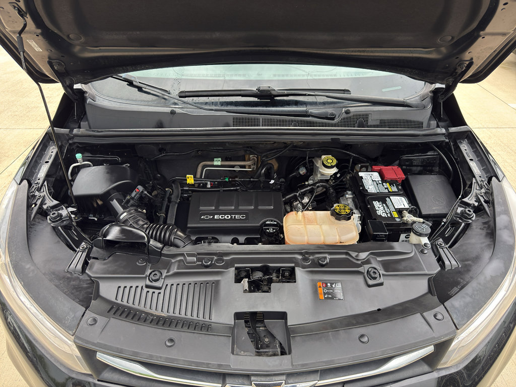 Used 2020 Chevrolet Trax LT w/ LT Convenience Package image 34