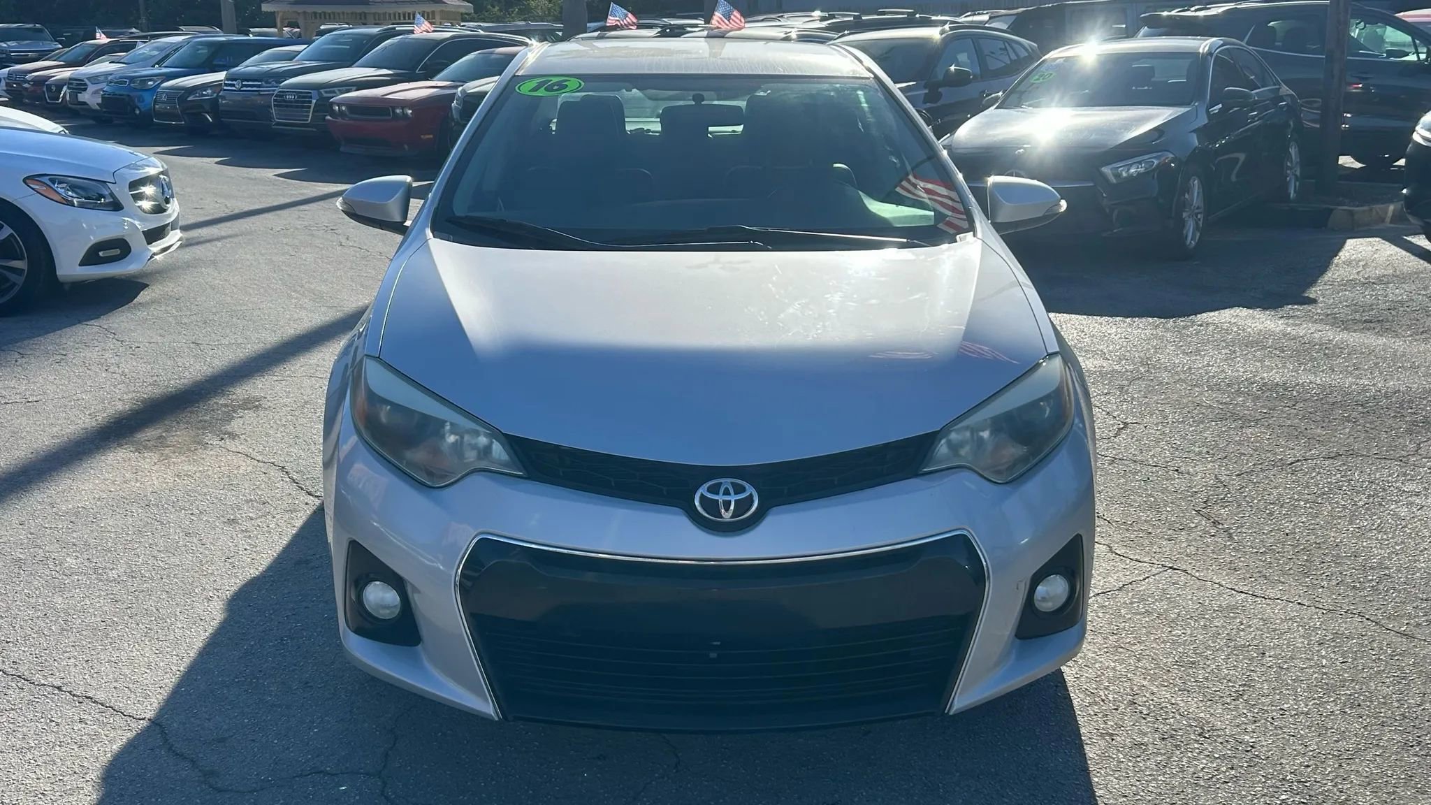 Used 2016 Toyota Corolla S Premium image 3