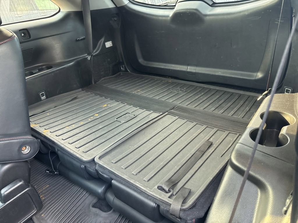 Used 2019 Toyota Highlander SE AWD/4WD image 11