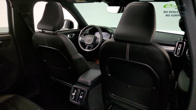 Used 2022 Volvo XC40 T4 R-Design w/ Protection Package Premier FWD image 39