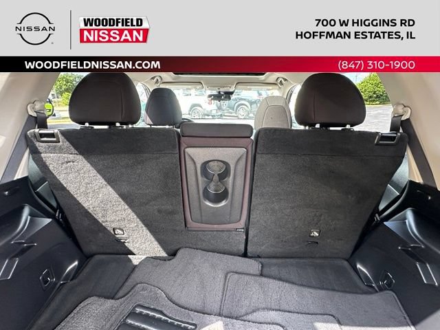 Used 2019 Nissan Rogue SV w/ Sun & Sound Touring Package AWD/4WD image 16