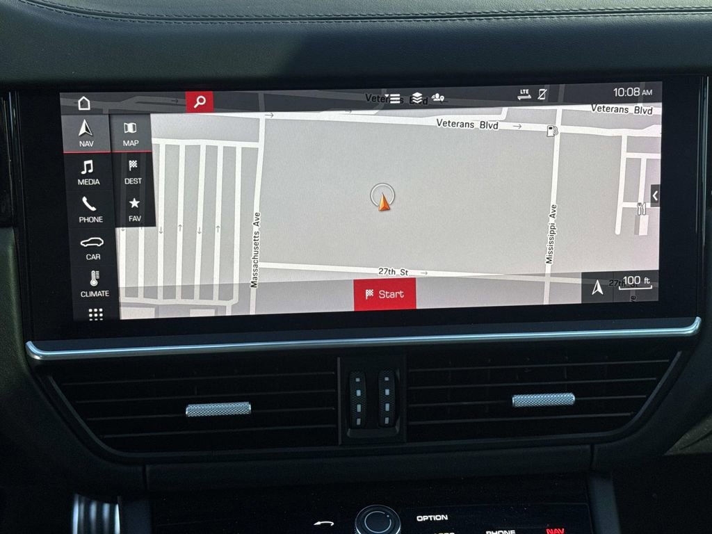 Used 2021 Porsche Cayenne Turbo image 26