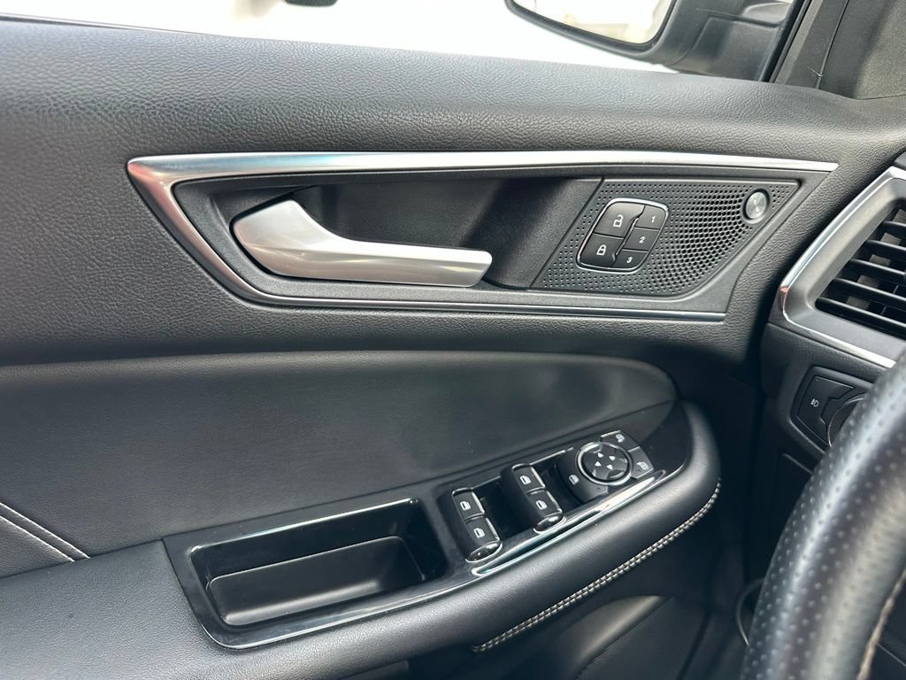 Used 2020 Ford Edge ST w/ Cold Weather Package AWD/4WD image 11